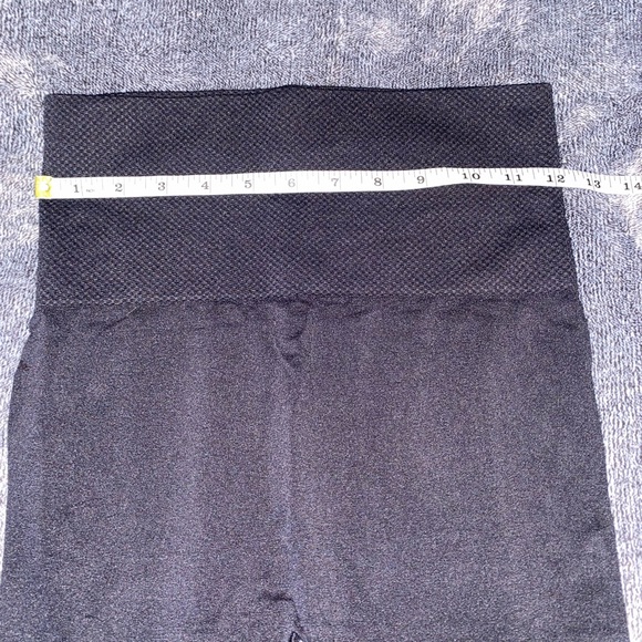 New Zenana Outfitters Black Leggings L/XL - Picture 5 of 8